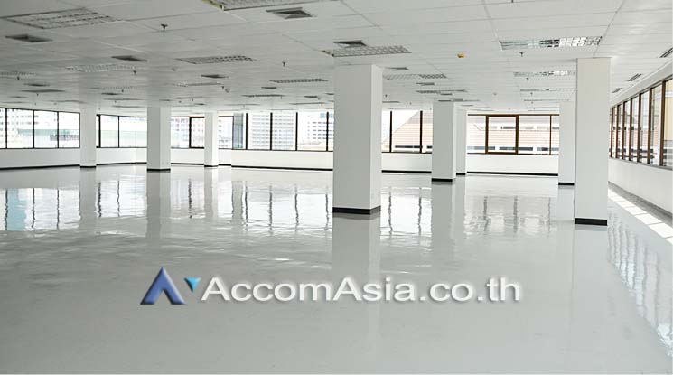  1  Office Space For Rent in Silom ,Bangkok BTS Sala Daeng at Q House Convent AA12145
